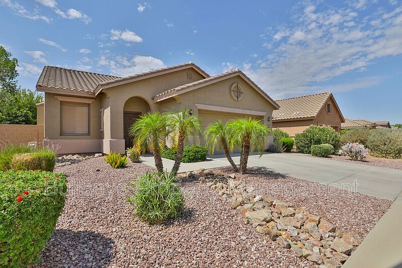 11547 E Sylvan Ave photo 3
