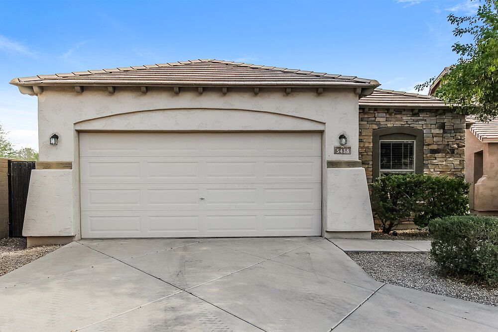 5438 W Pollack St Phoenix, AZ 85339 photo 2