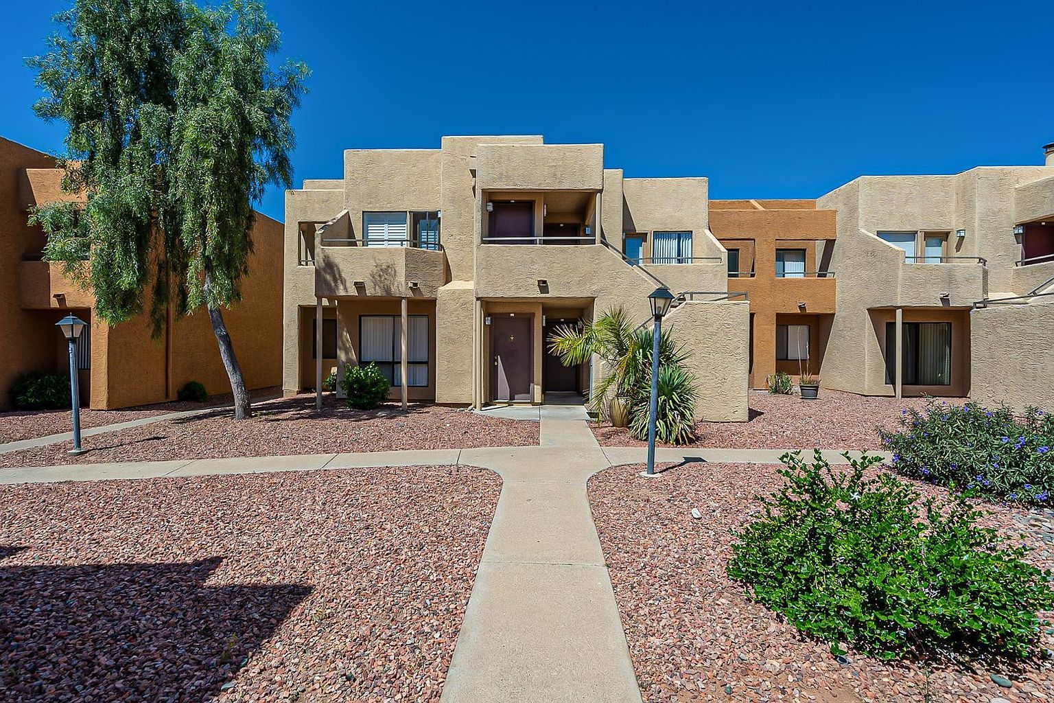 2 Bedroom Unit In Cactus Flats In Glendale photo 3