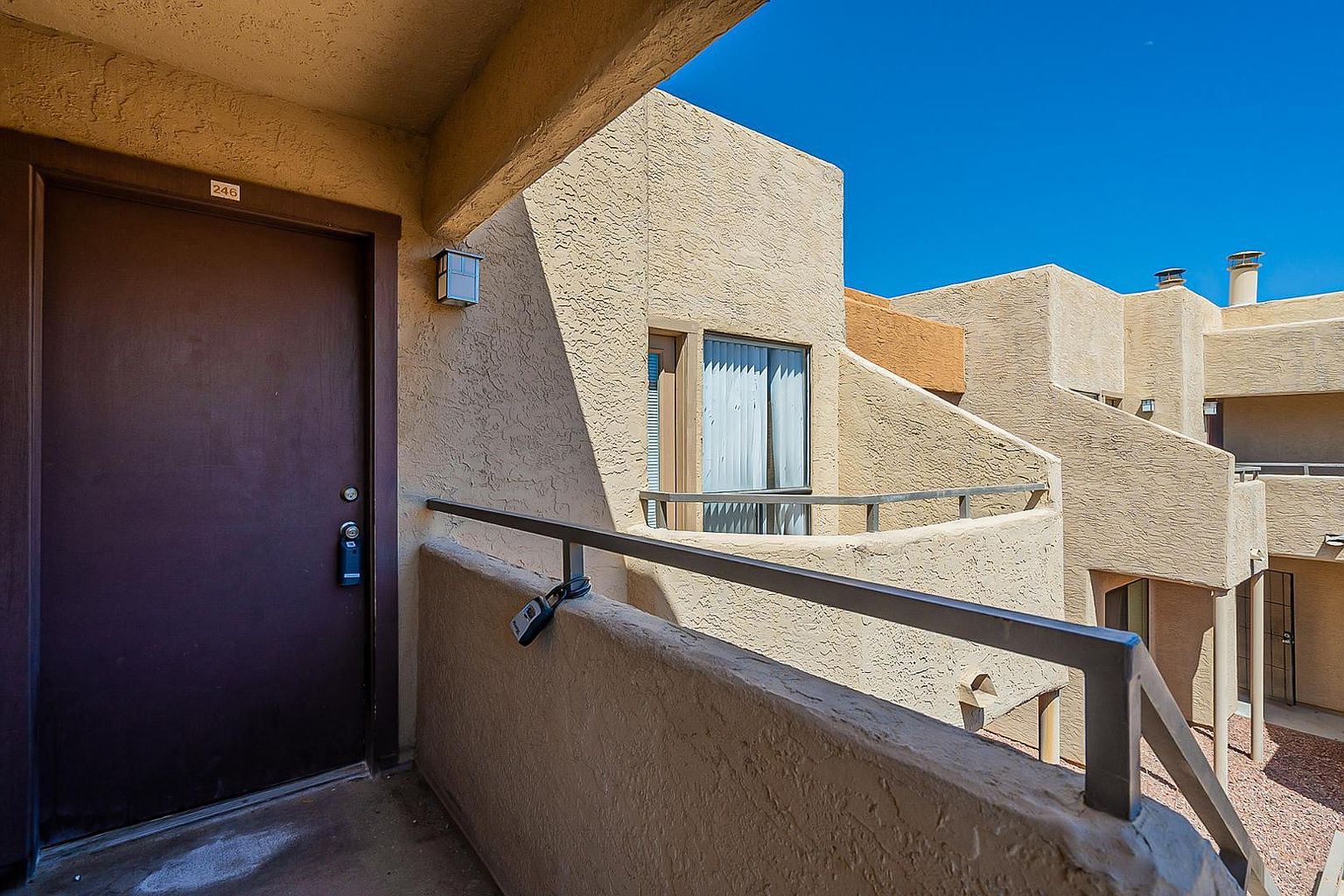 2 Bedroom Unit In Cactus Flats In Glendale photo 4