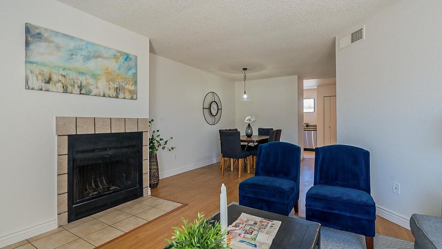 2 Bedroom Unit In Cactus Flats In Glendale photo 2