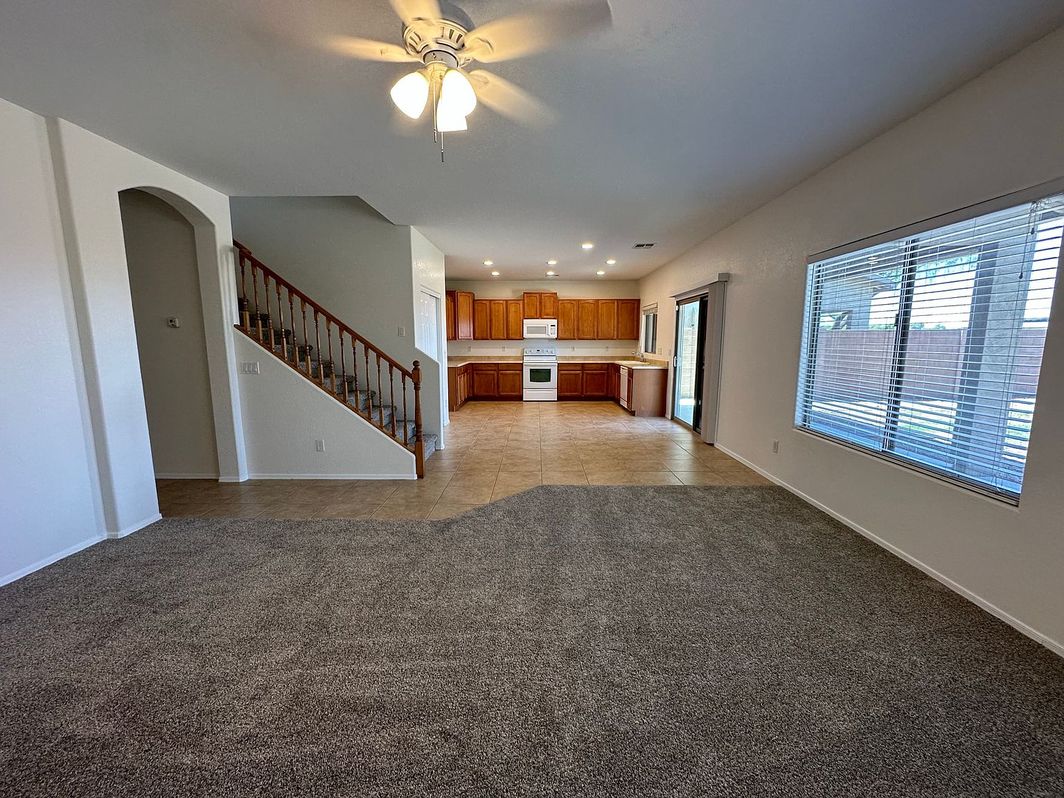 21372 N Sunset Dr photo 3