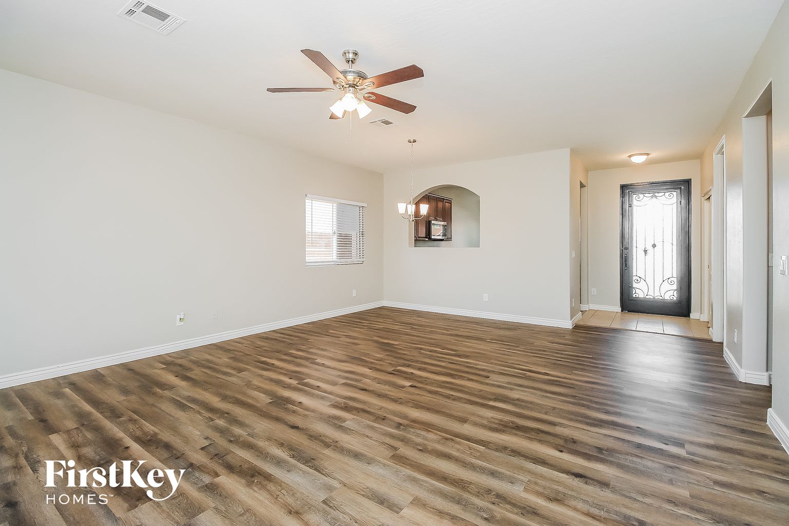 677 W Mesquite Tree Ln San Tan Valley, AZ 85143 photo 2