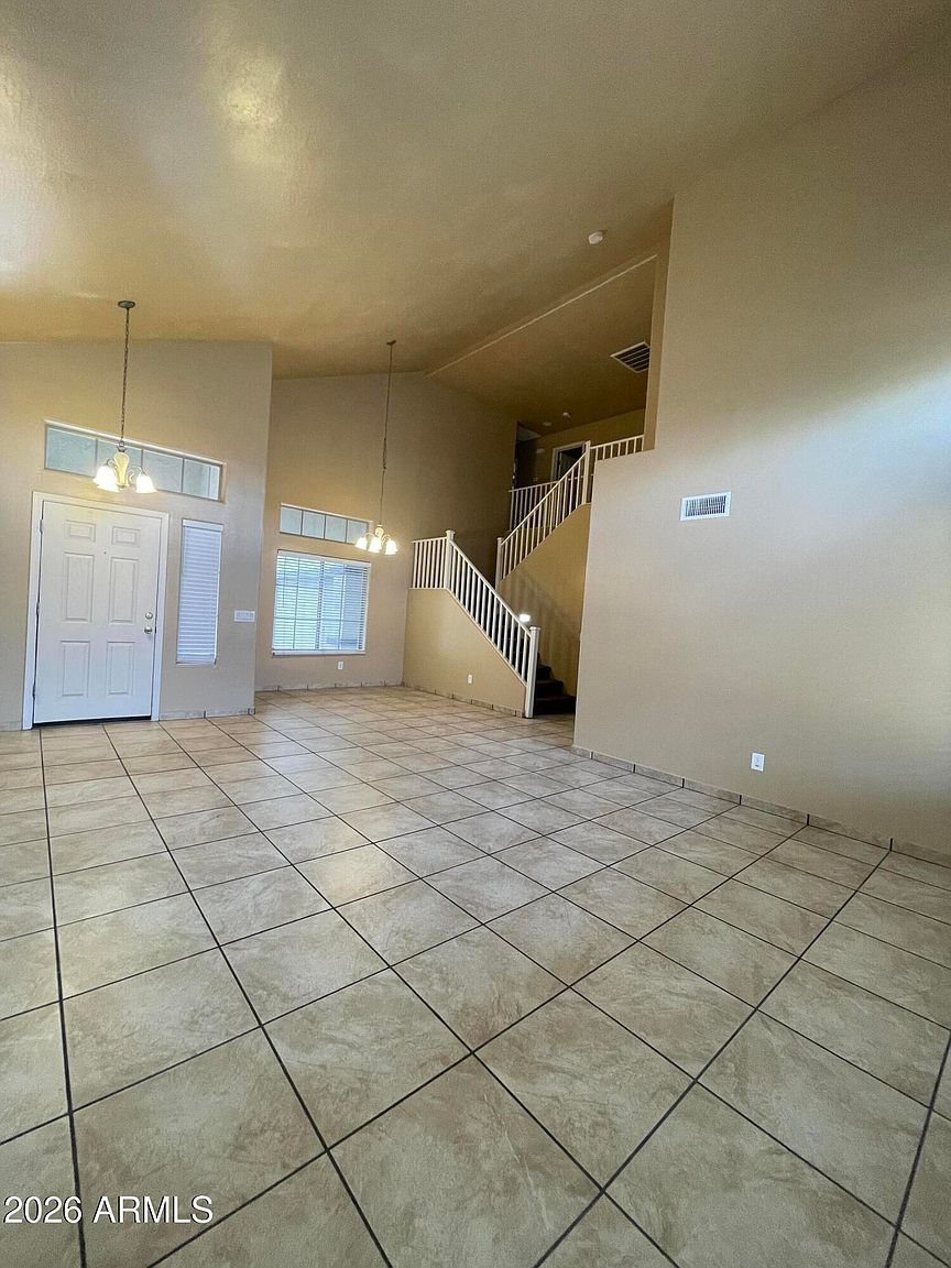 1466 Holiday Dr Casa Grande, AZ 85122 photo 5