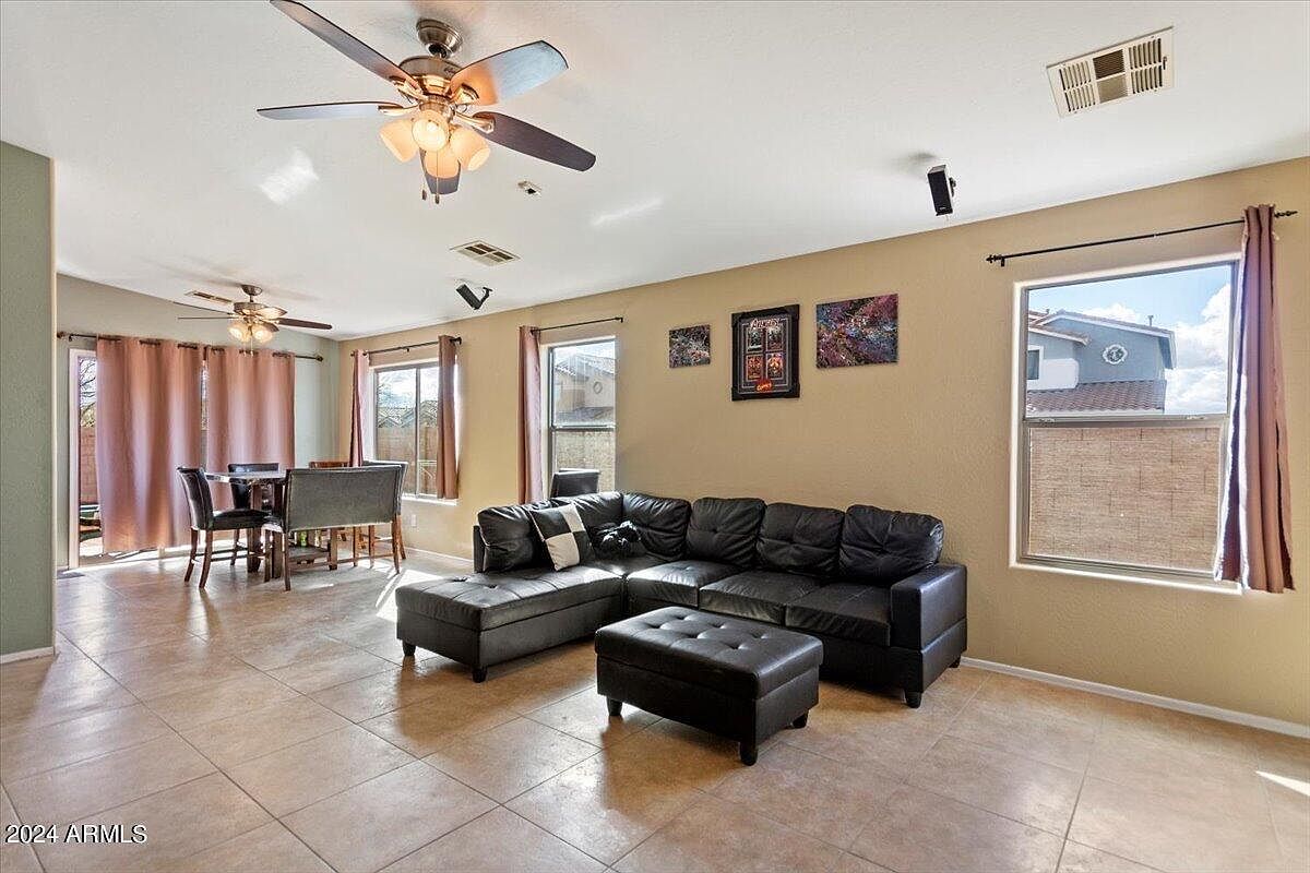 45415 W Desert Garden Rd photo 2