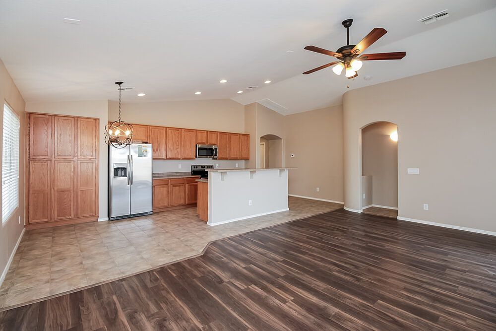 3658 E Alamo St San Tan Valley, AZ 85140 photo 5