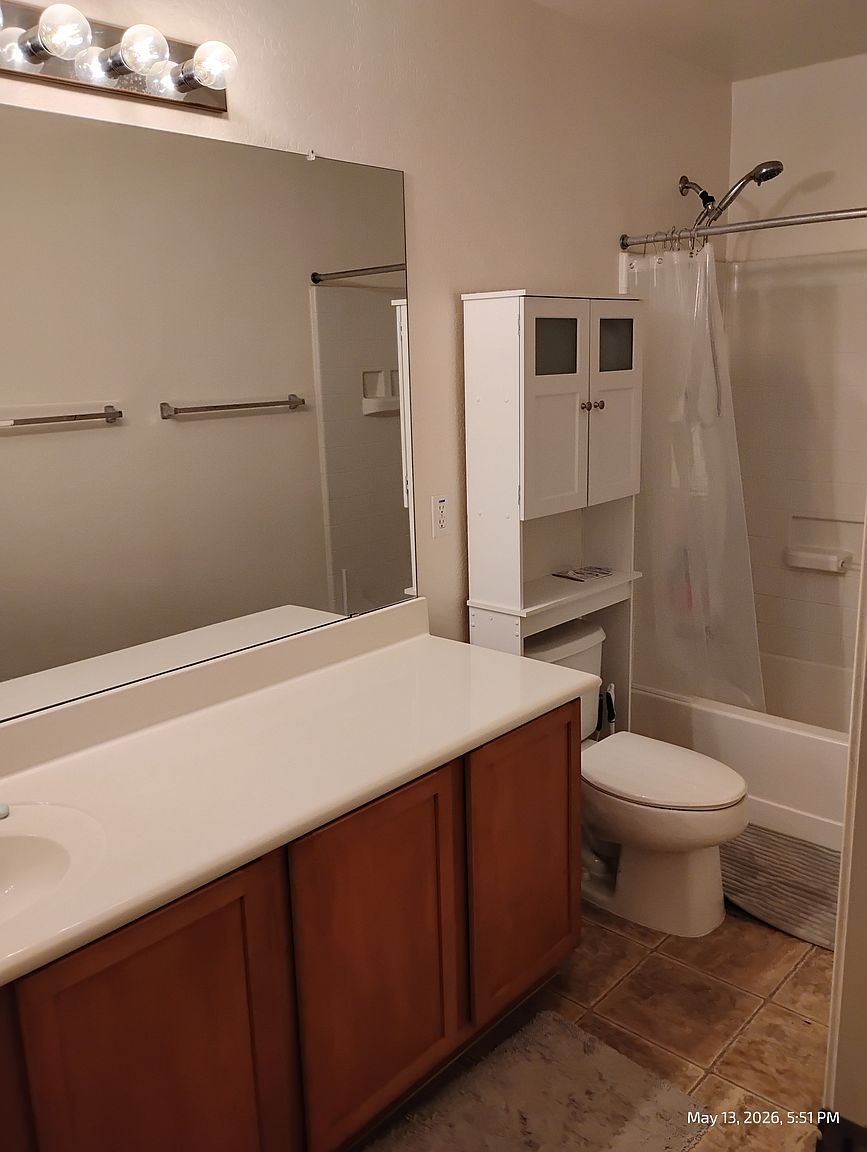 932 W Elizabeth Way photo 4