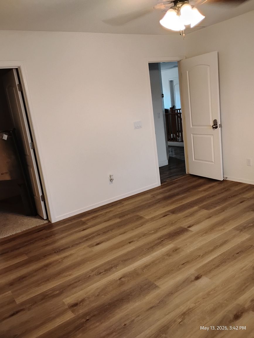 932 W Elizabeth Way photo 3