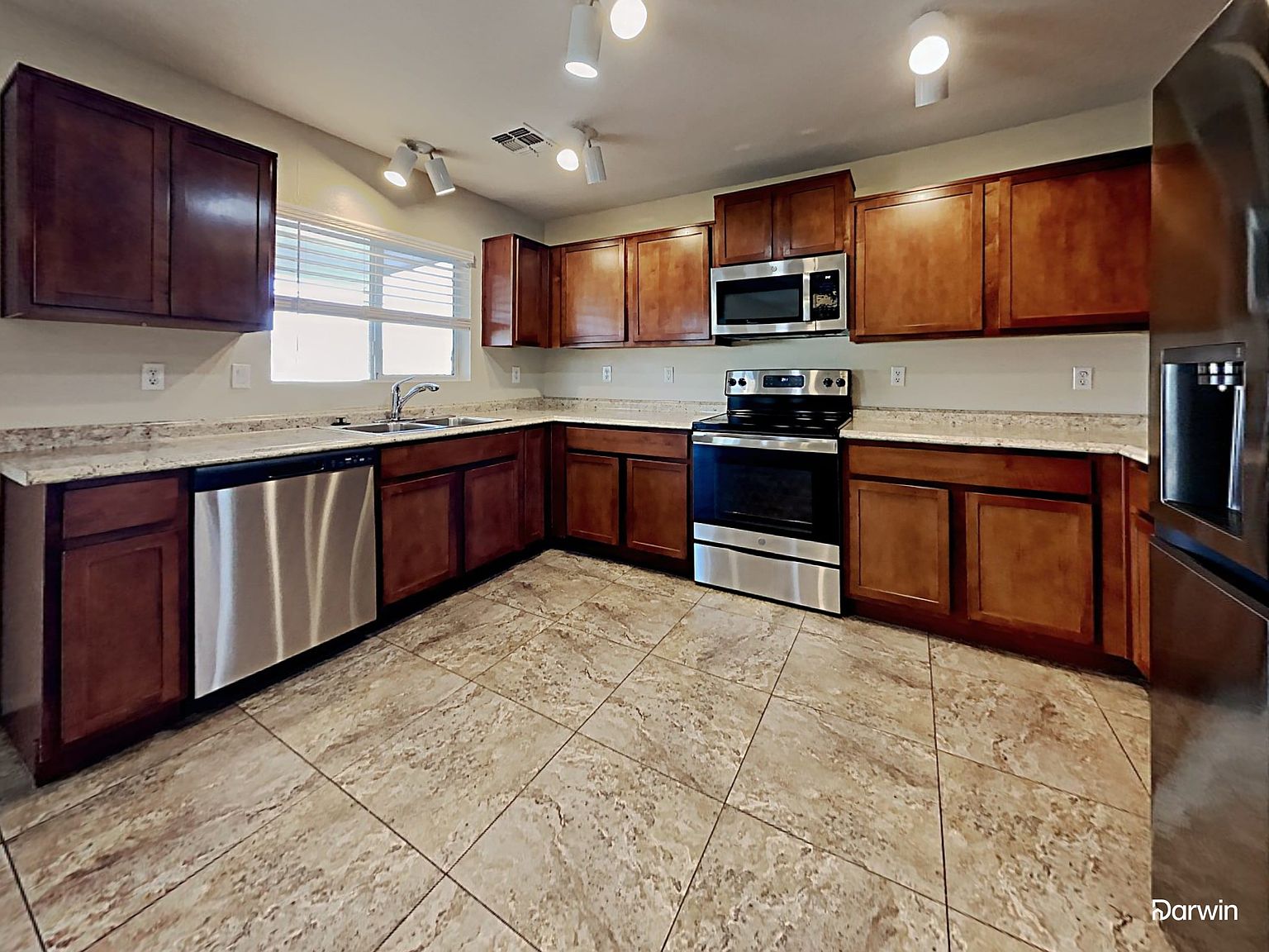 4824 E Silverbell Rd photo 4