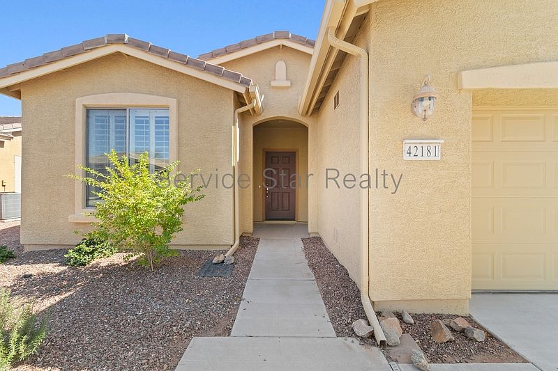 42181 W Basie Ln photo 4