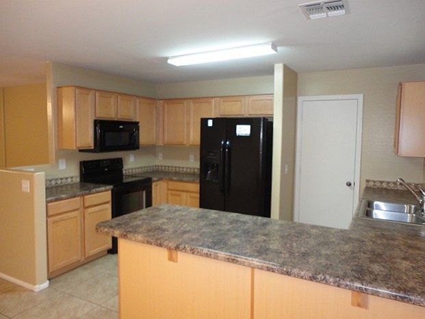 386 E Daniella Drive photo 4