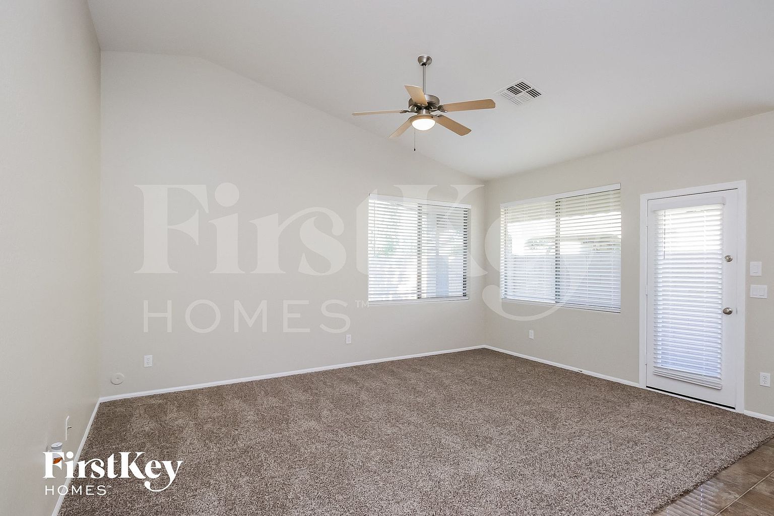 38154 N Rusty Ln San Tan Valley, AZ 85140 photo 2