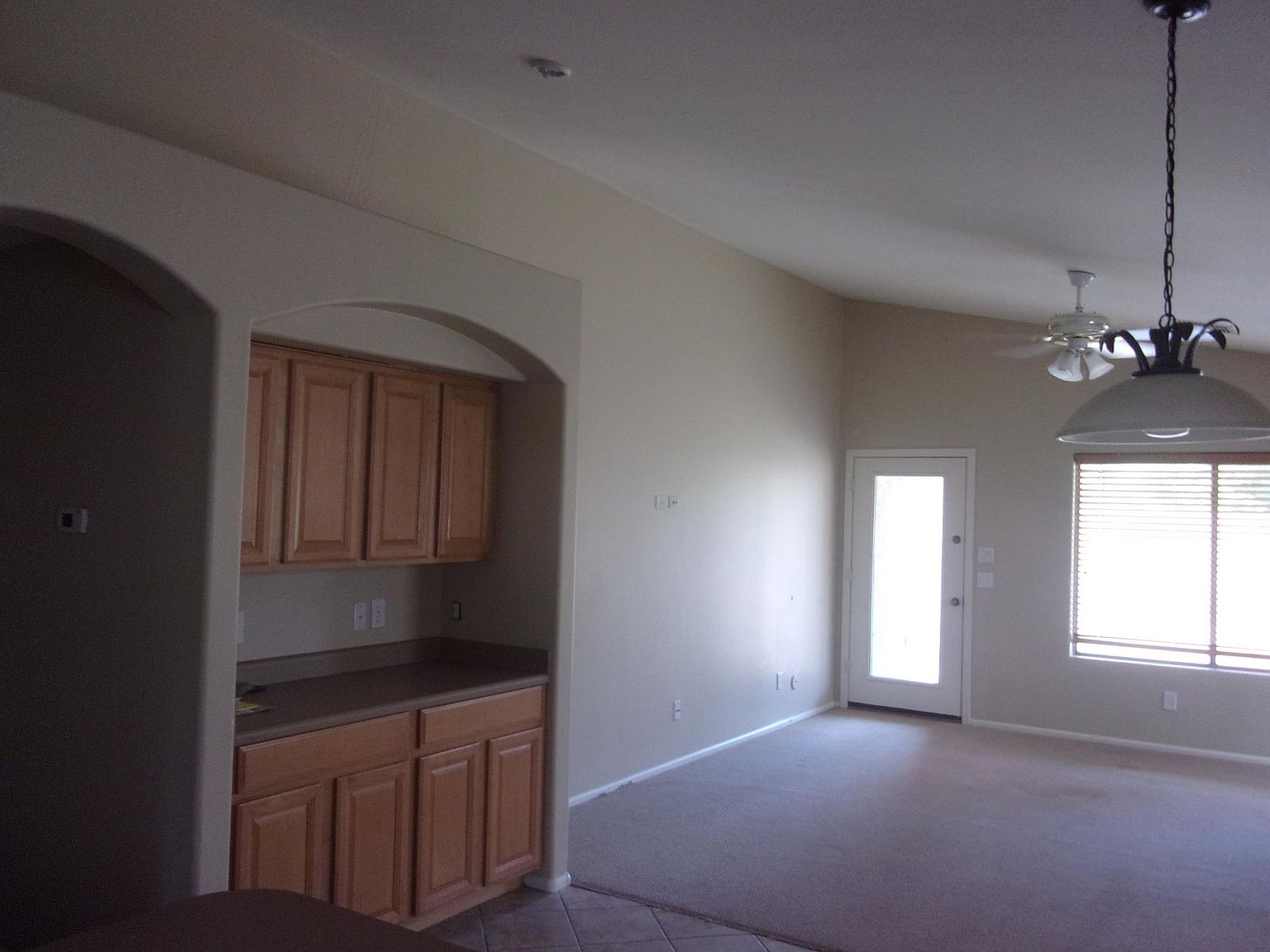 244 W Love Rd photo 3
