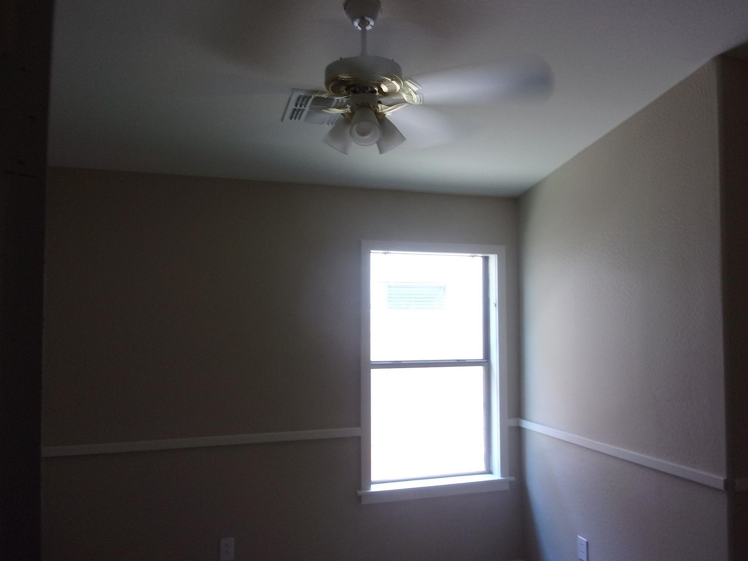 244 W Love Rd photo 5
