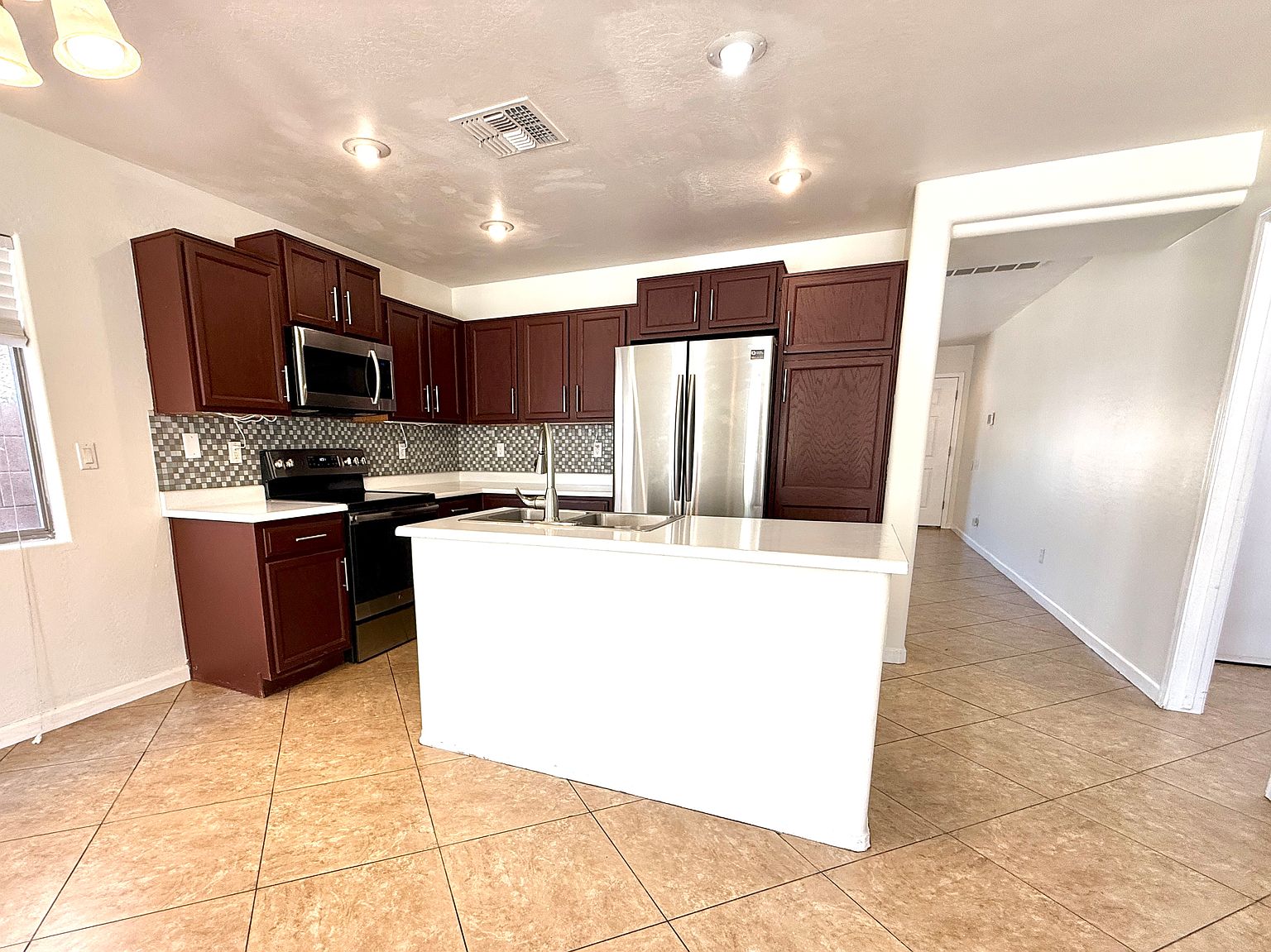 43319 W Elizabeth Ave photo 5