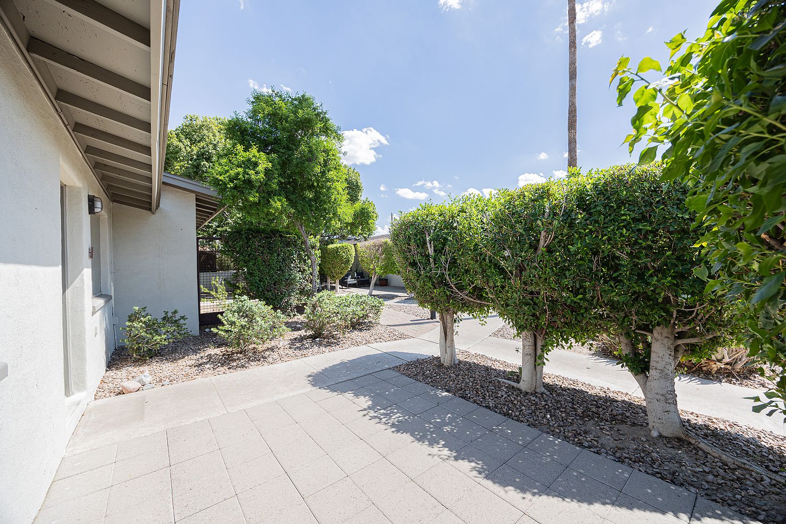 1850 E Maryland Ave Phoenix, AZ 85016 photo 4
