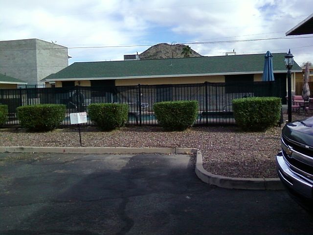 13235 N 21st Pl photo 3