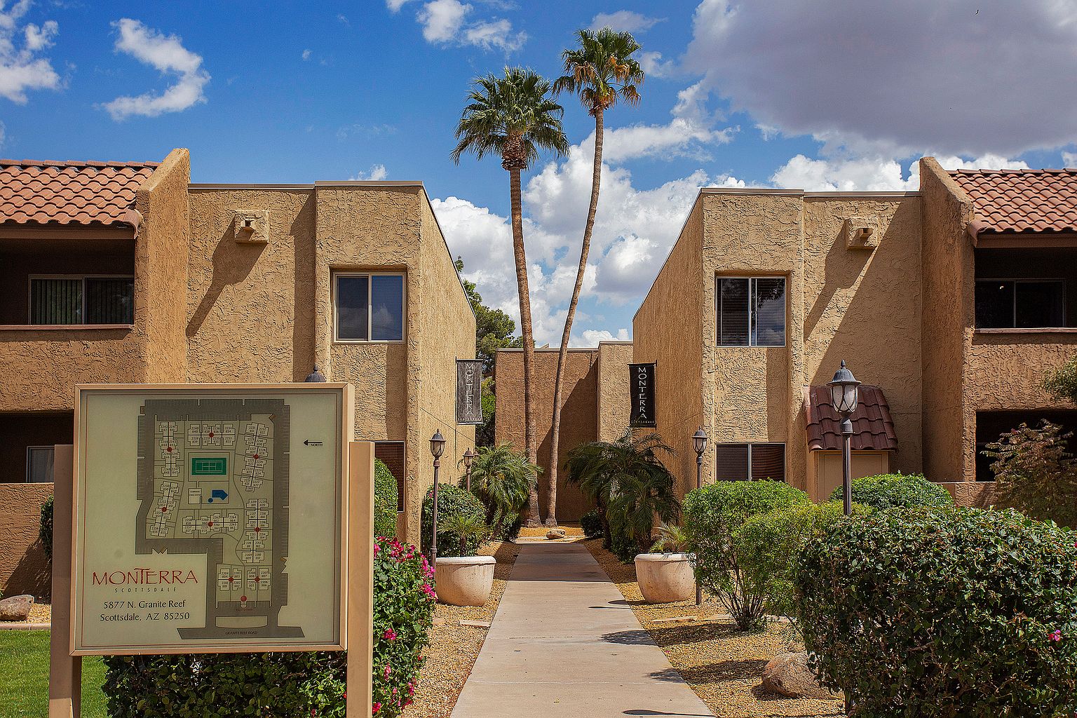 5877 N GRANITE REEF Road photo 2