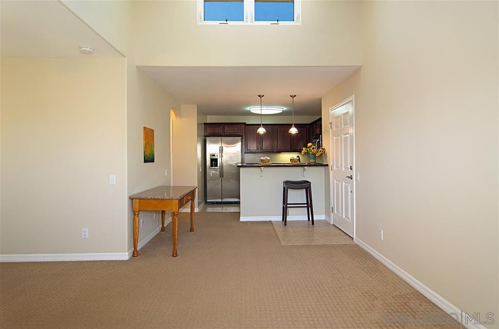 5404 Balboa Arms Dr photo 4