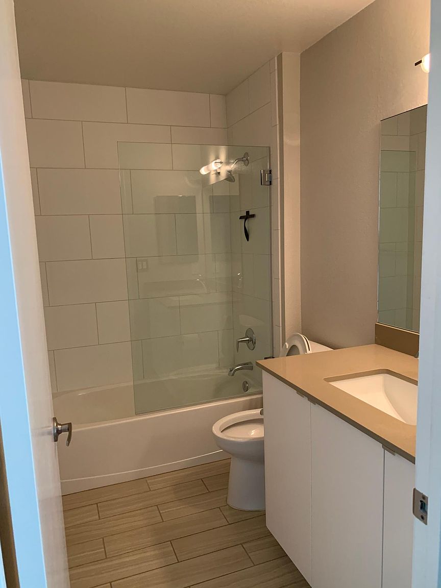 236 Shoreline Ct photo 5
