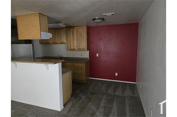 2287 Lakeview Cir photo 4