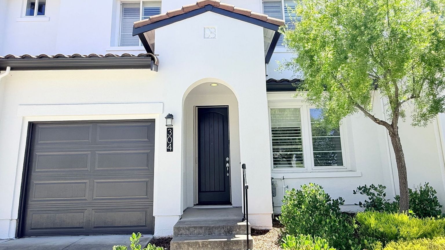 Beautiful 4bd/3ba, Two-story Townhome In Alamo Creek, Danville- Available Now! photo 4
