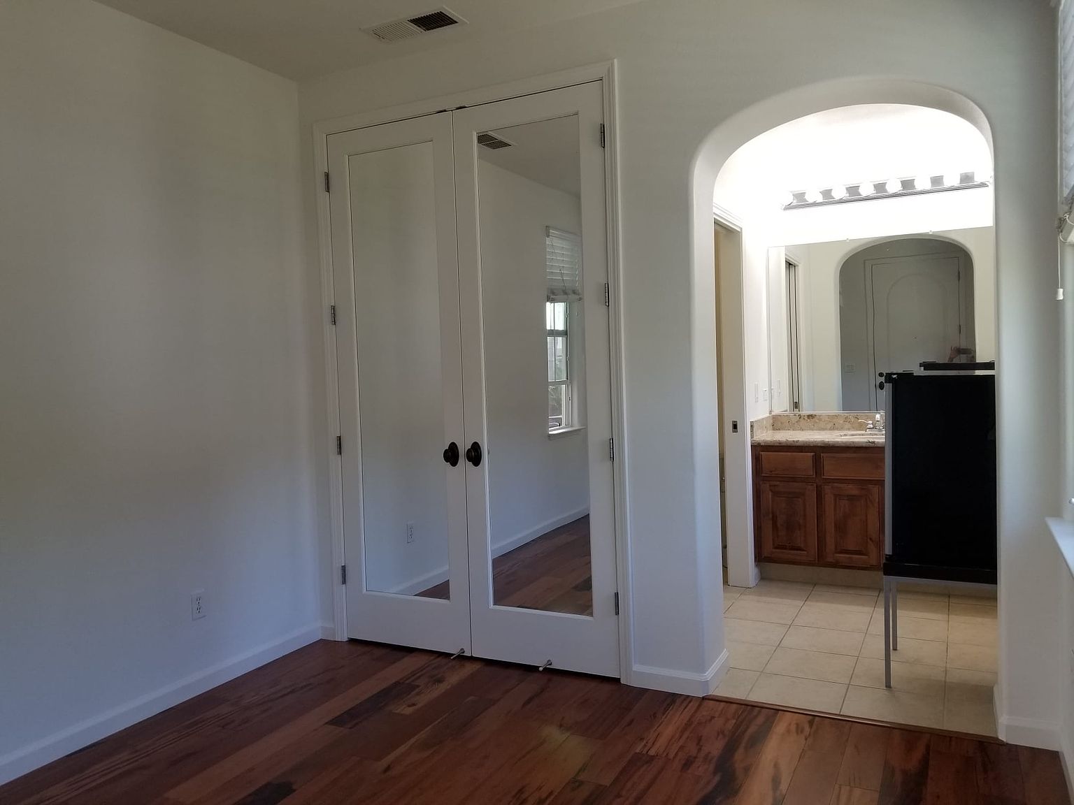 7027 Honeycastle Dr photo 2