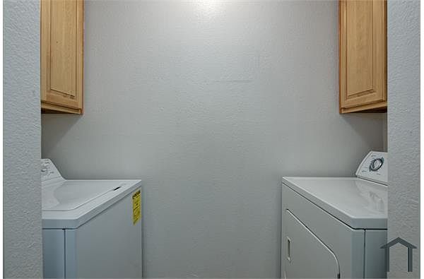 1229 Lakeview Cir photo 4
