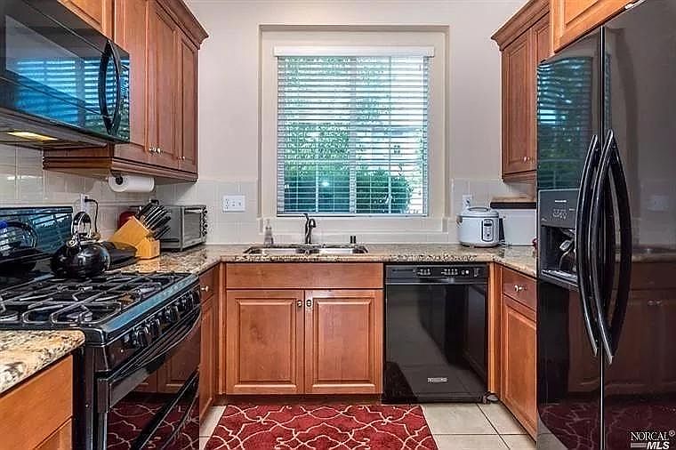 2306 Bell Flower Ln photo 4