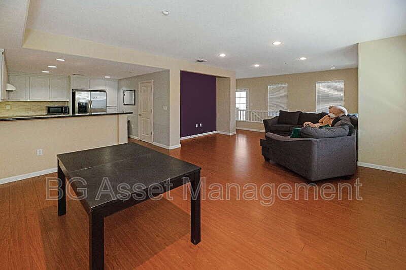 1653 Northshore Dr Richmond, CA 94804 photo 3