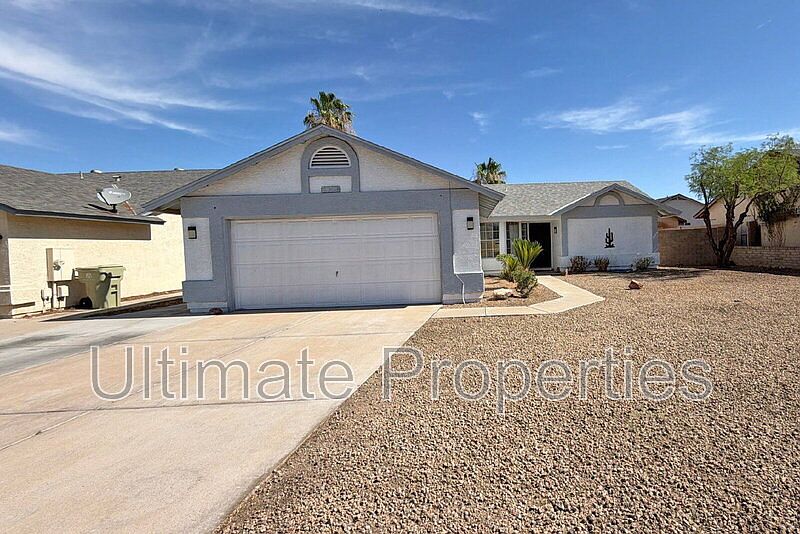 8334 W Maryland Ave Glendale, AZ 85305 photo 2