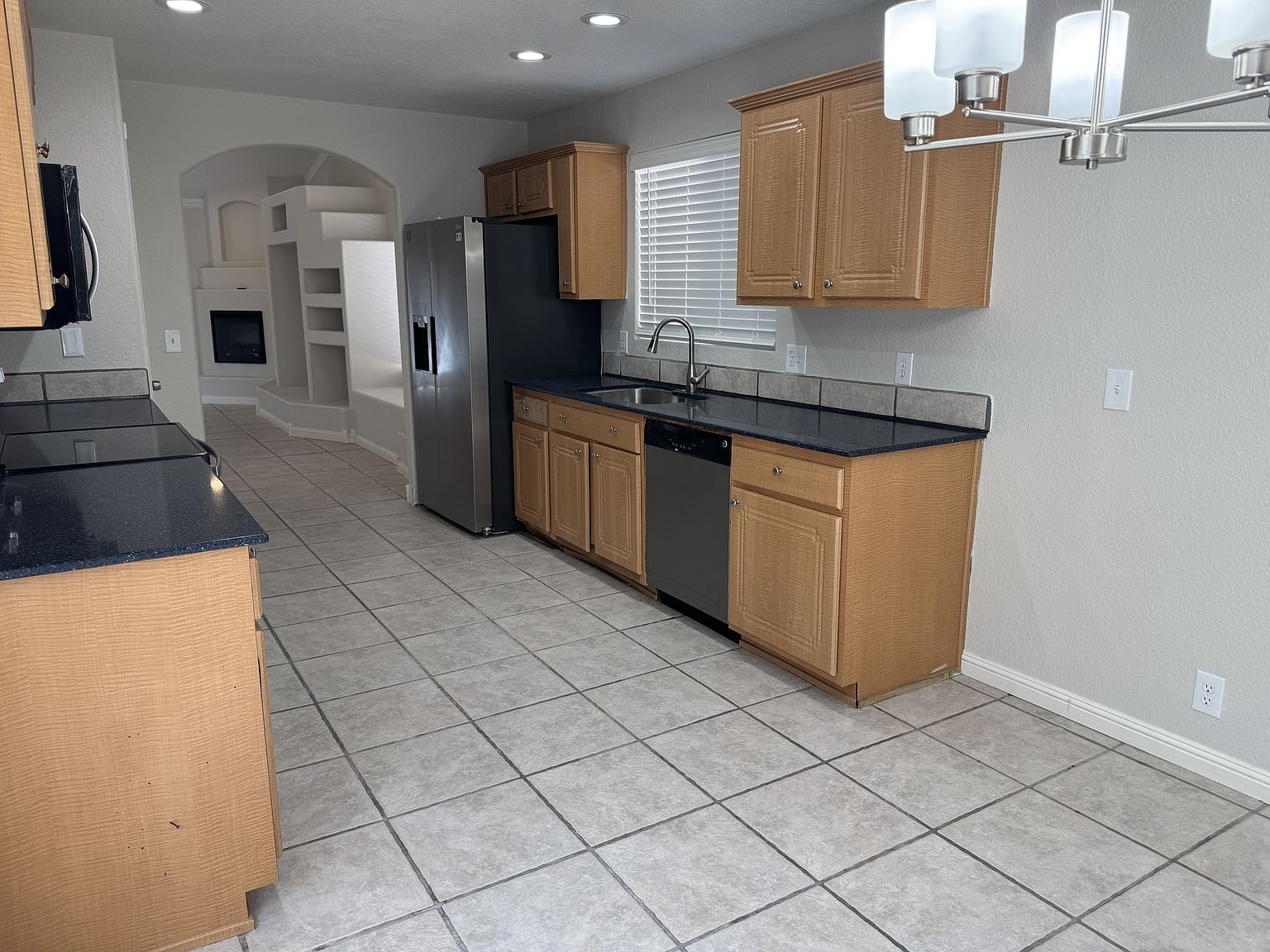 8565 W Tuckey Ln Glendale, AZ 85305 photo 5