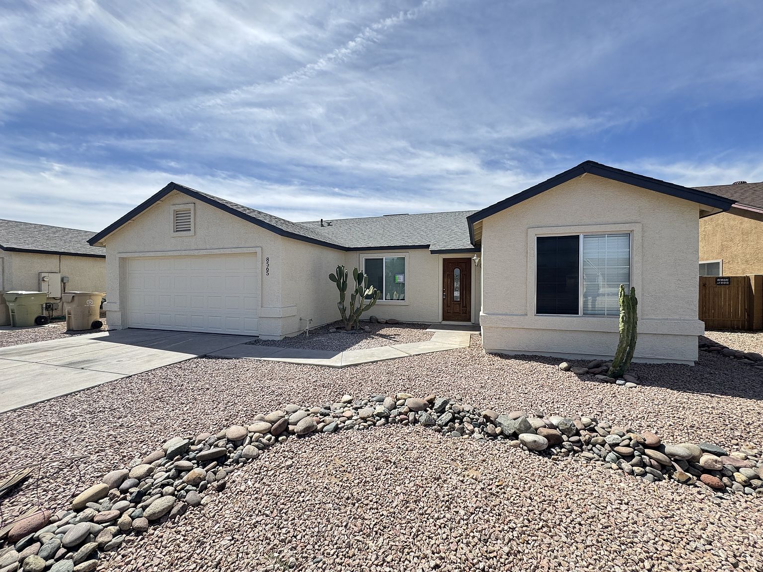 8565 W Tuckey Ln Glendale, AZ 85305 photo 2