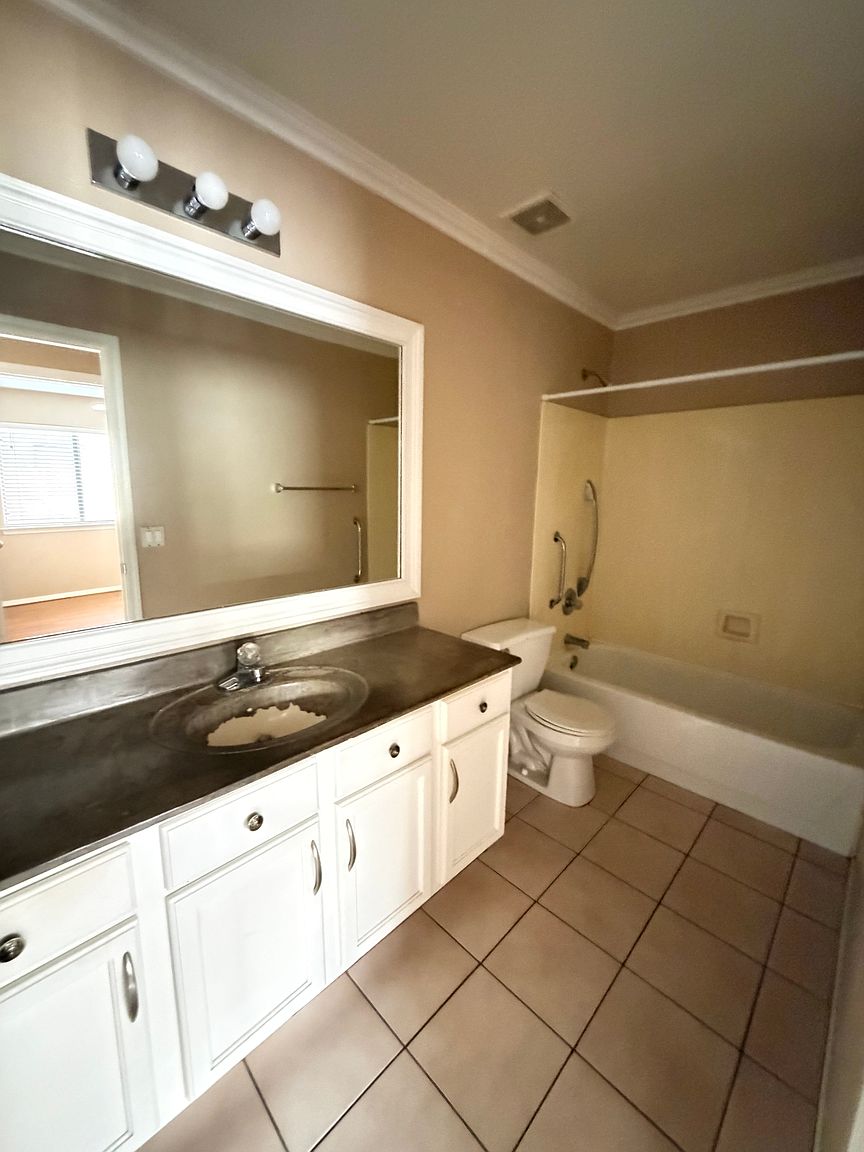 5906 N 78th Dr photo 5