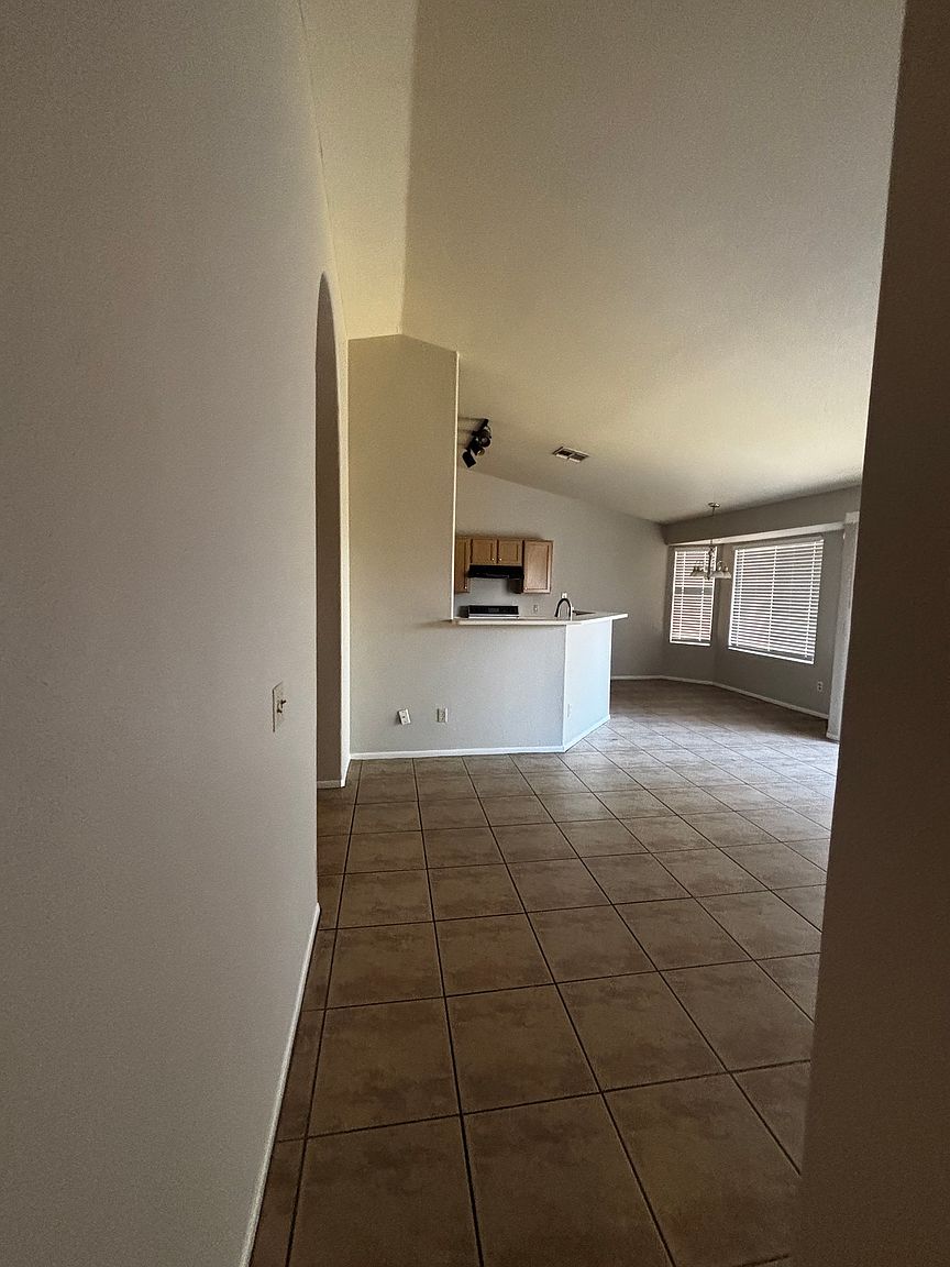8033 W Georgia Ave photo 4