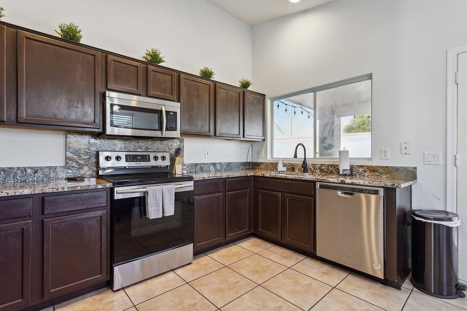 8054 W Palo Verde Dr photo 5