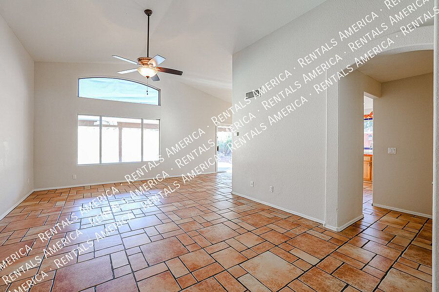 5375 N 87th Ave photo 5