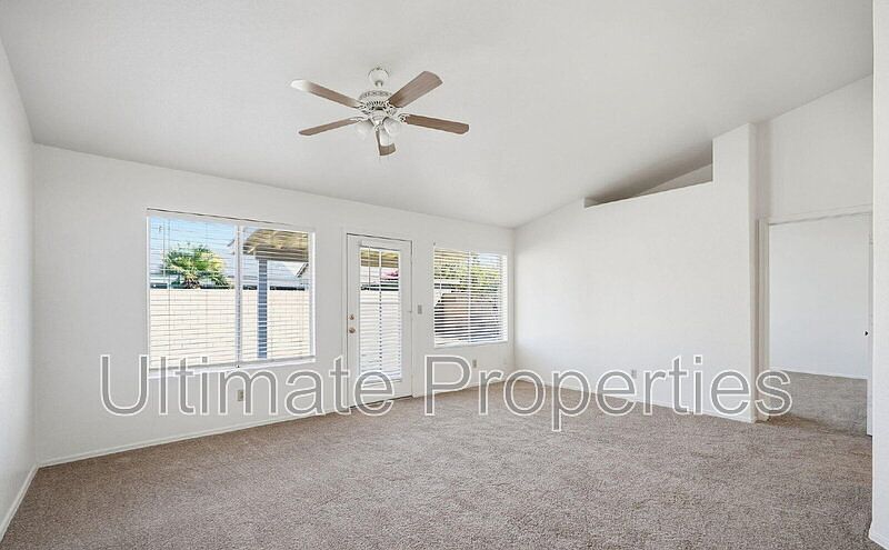 8542 W Oregon Ave Glendale, AZ 85305 photo 5