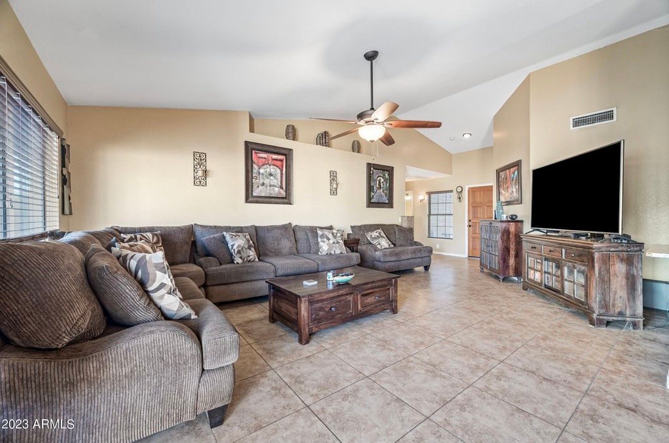 10261 W Pasadena Ave photo 4