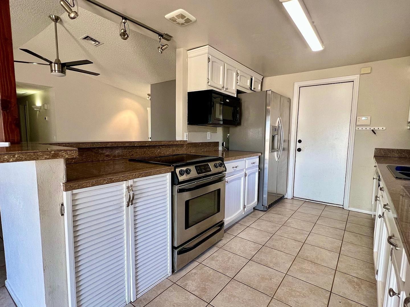 4427 N 102nd Dr Phoenix, AZ 85037 photo 4