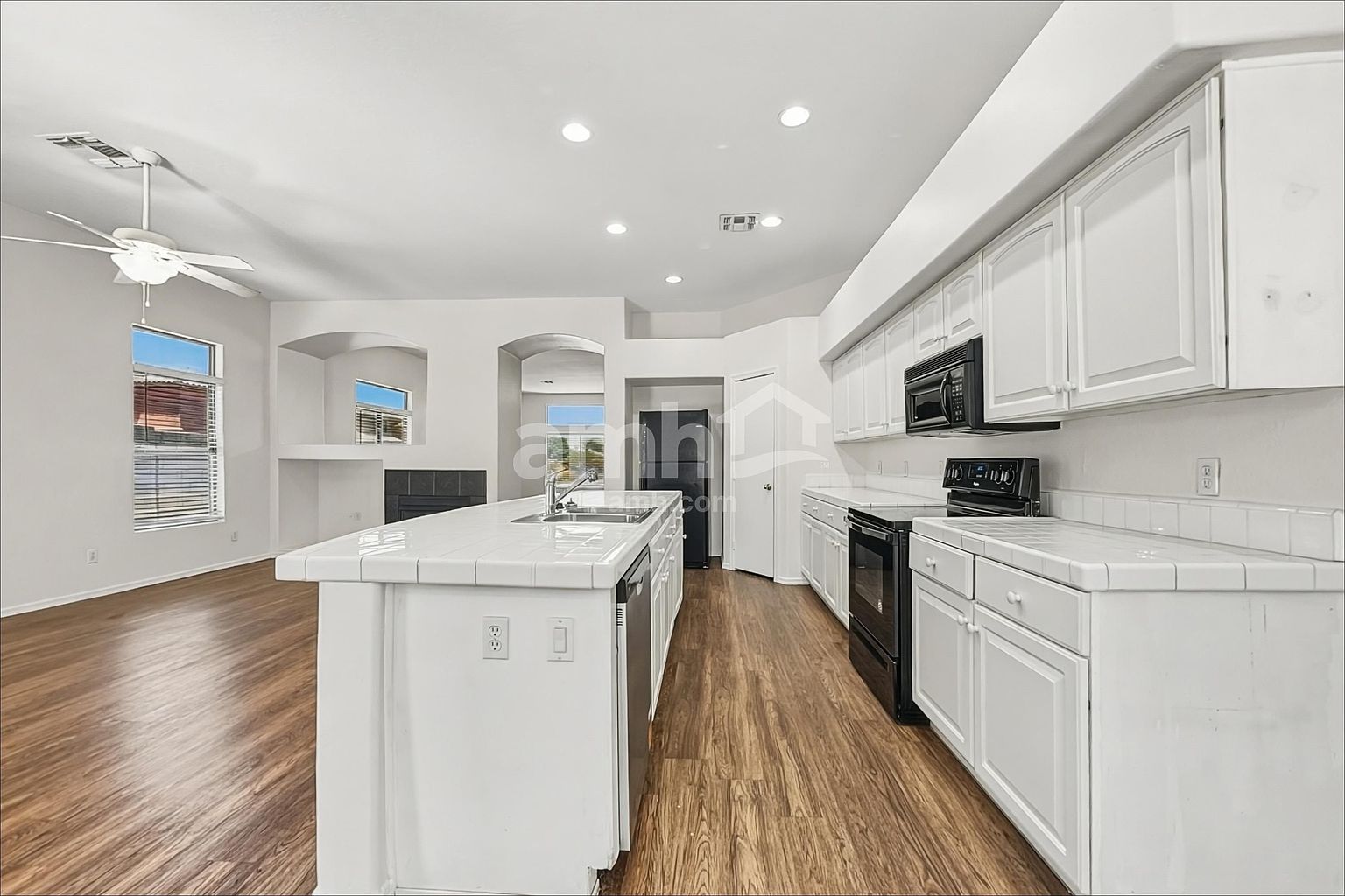 9435 W Pierson St Phoenix, AZ 85037 photo 4