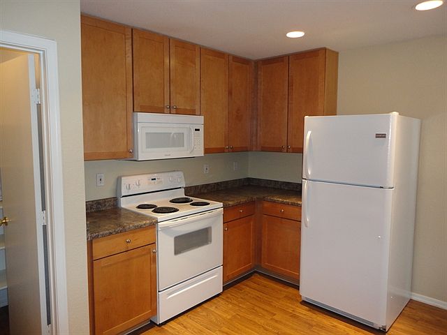 9222 W Elm St Phoenix, AZ 85037 photo 3