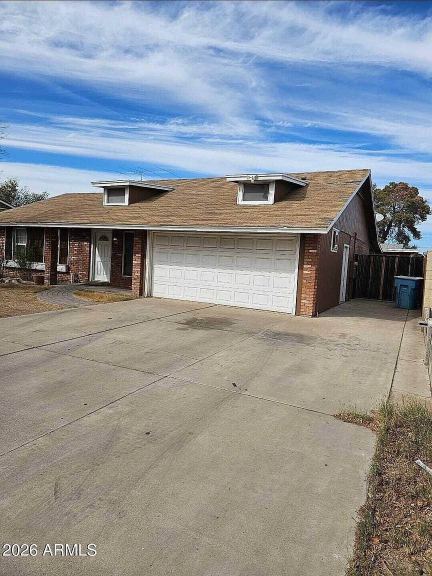 7716 W Cora Ln Phoenix, AZ 85033 photo 2