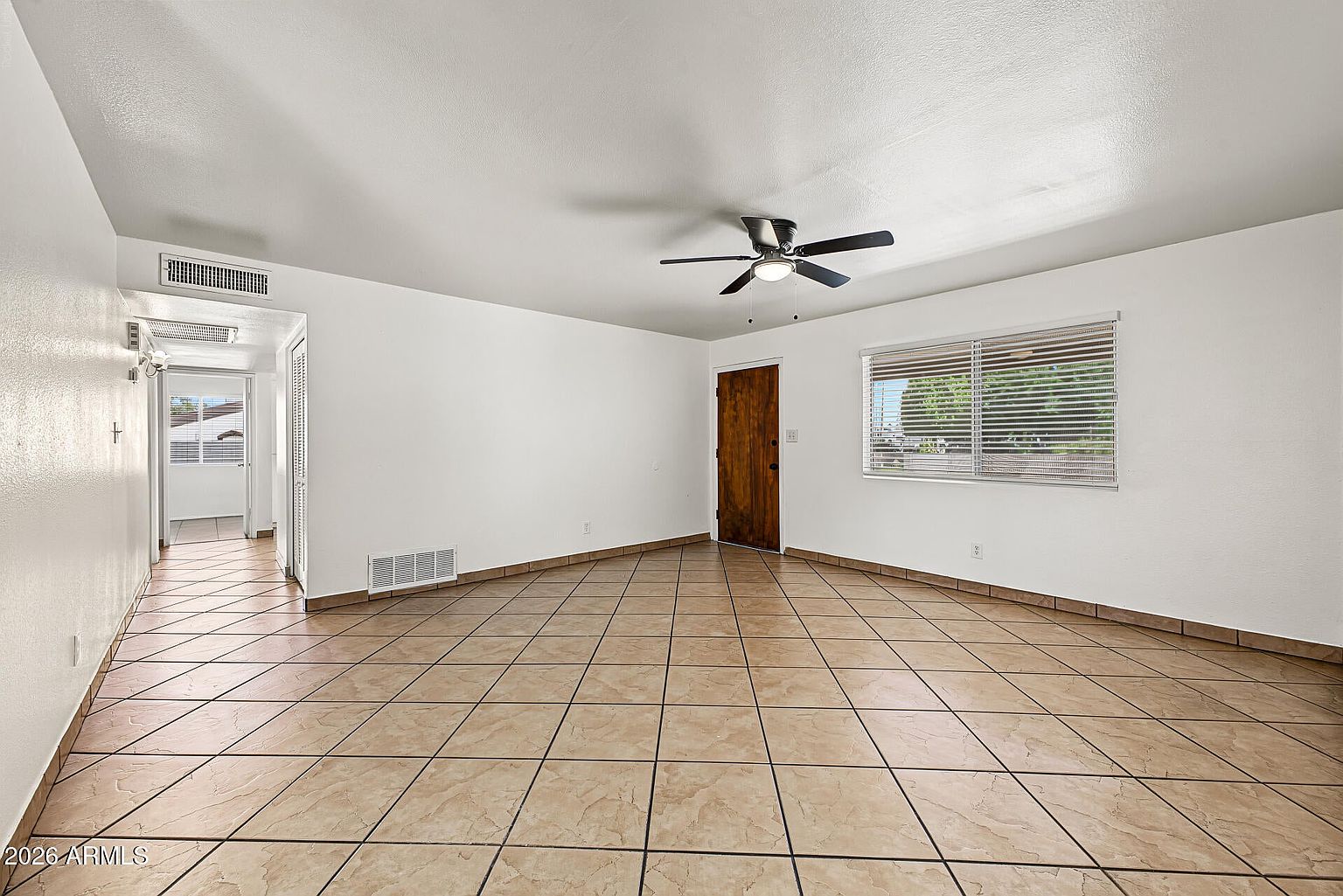 3824 N 86th Ln photo 4