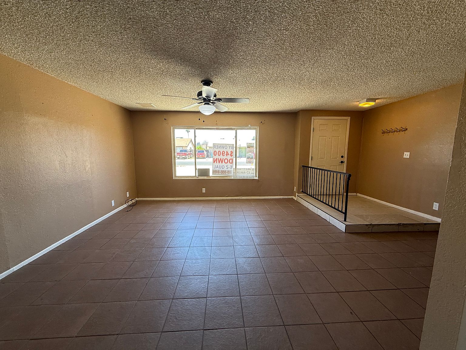 8318 W Fairmount Ave photo 4