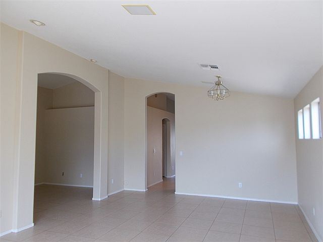 3324 N 83rd Dr photo 5