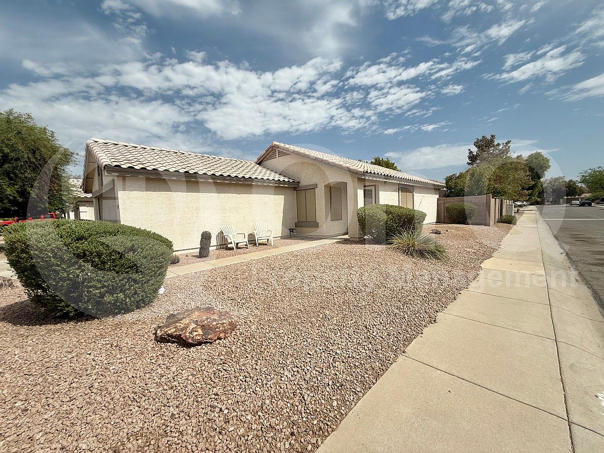 10609 W Rosewood Dr photo 5