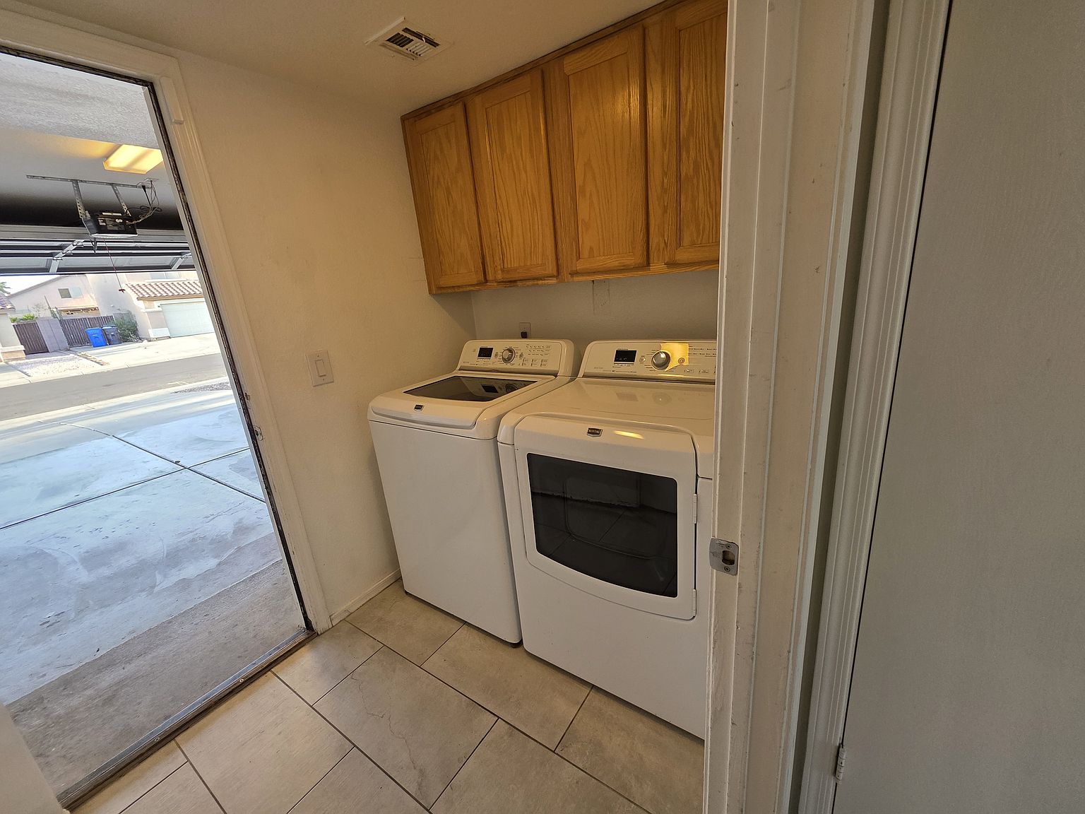 10381 W Amelia Ave photo 4