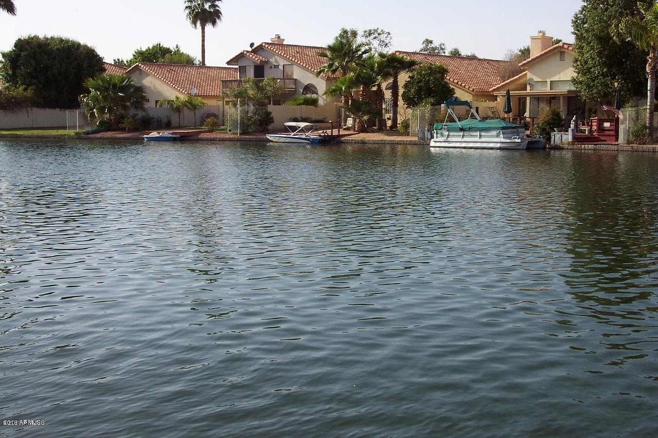11018 W Poinsettia Dr Avondale, AZ 85392 photo 2