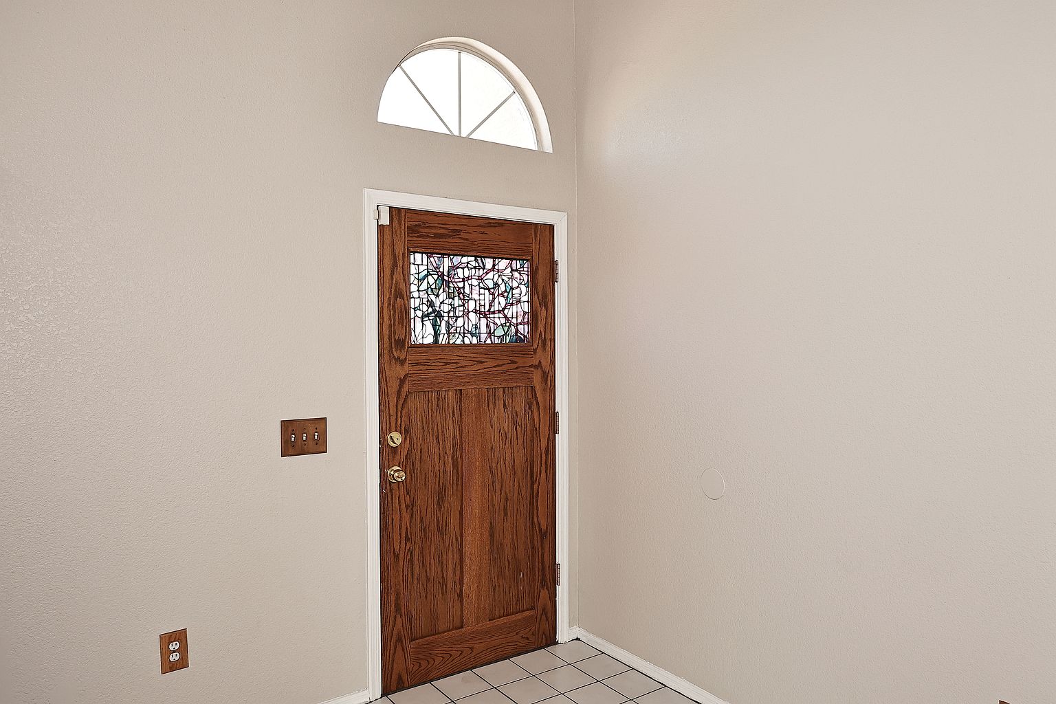 8935 W Windsor Ave photo 5